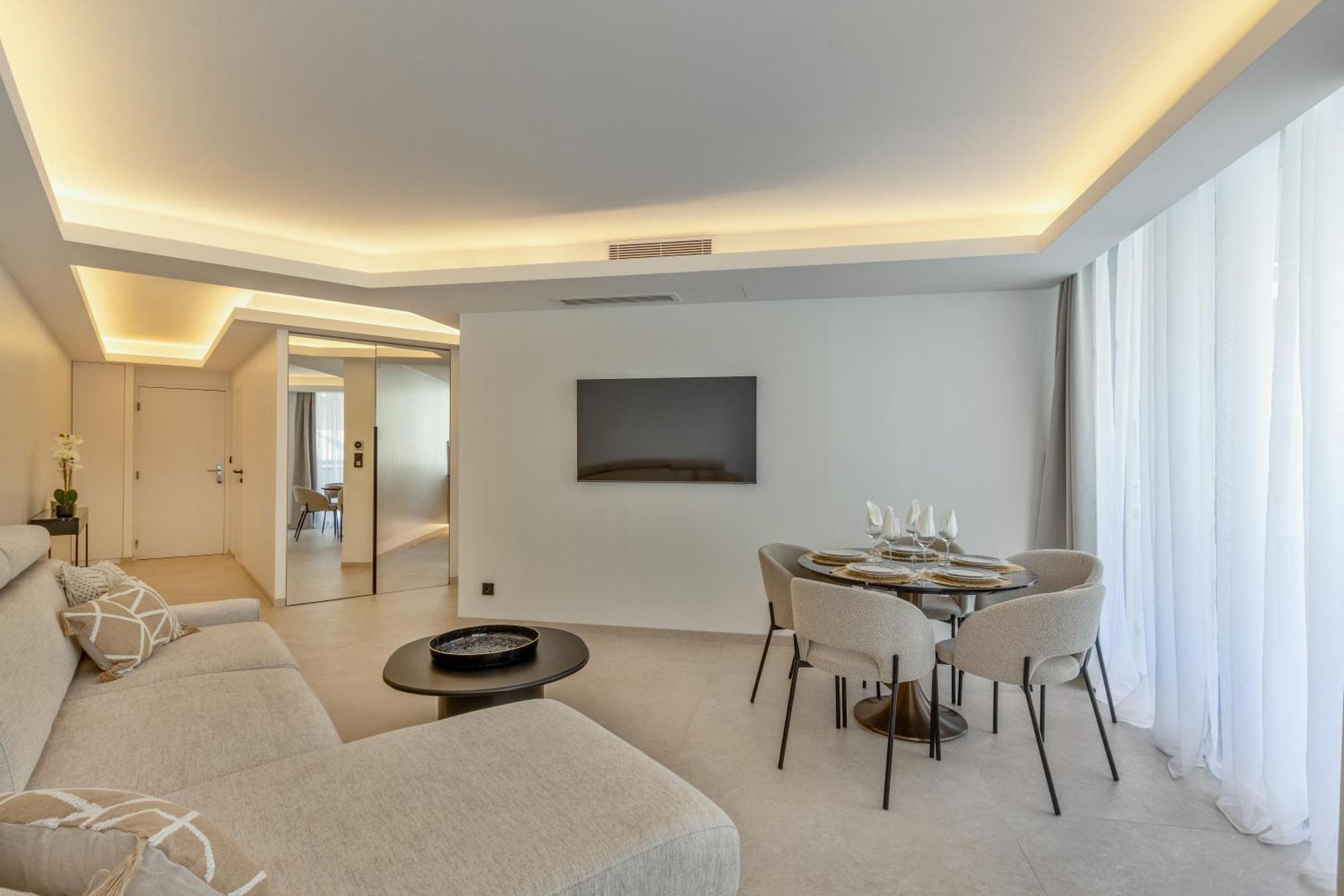 Apartment Moderne Et Chic T3, A Deux Pas De La Croisette