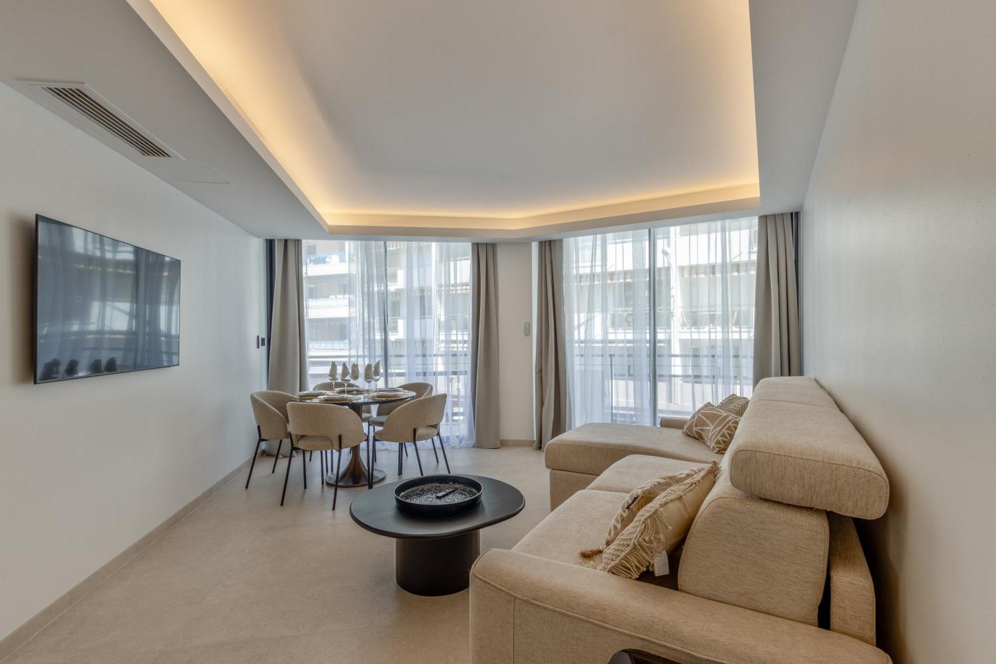 Apartment Moderne Et Chic T3, A Deux Pas De La Croisette